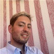 Graduado en Historia del arte imparte clases de asignaturas de letras como Lengua, Historia, Historia del arte, Geografía. Todos los niveles. Todas las edades